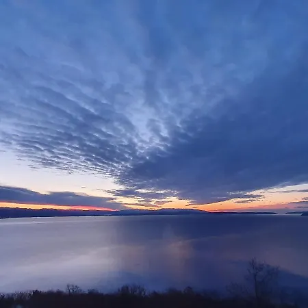 Paradise Apartment *