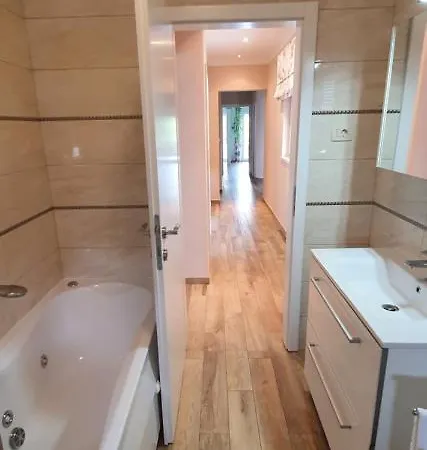 Paradise Apartment *