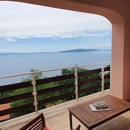 Paradise Опатія
