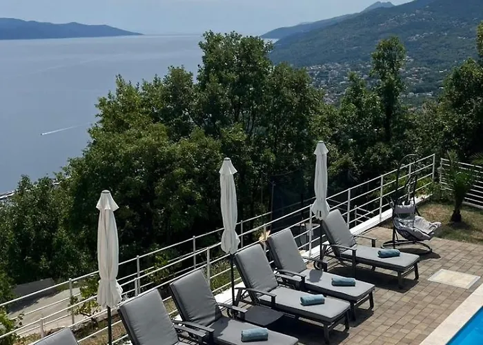 Paradise Apartment *