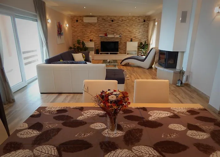 Paradise Apartment *